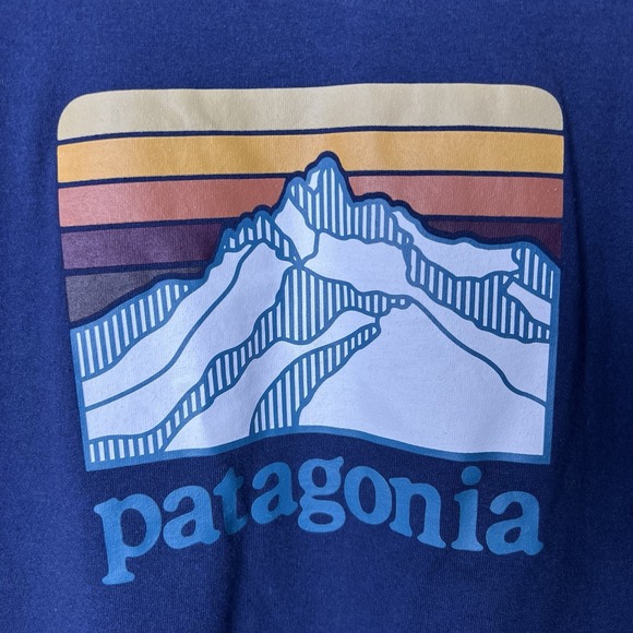 Patagonia Men's Size Medium Line Logo Ridge Pocket Responsibili-Tee Navy Blue - Picture 4 of 6